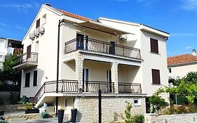 Vila Beleca Krk - Apartments Rest & Sea